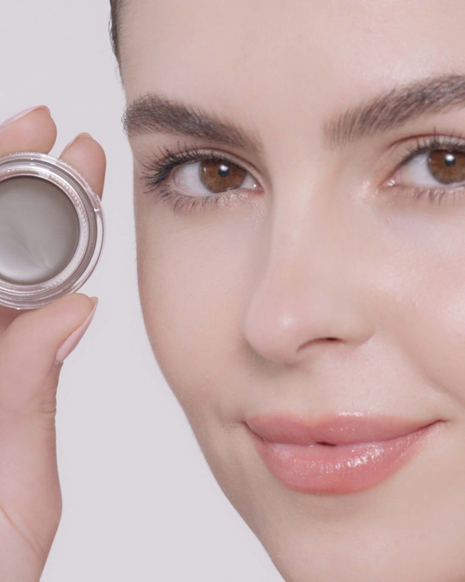 Applying Dipbrow Pomade in Dark Brown