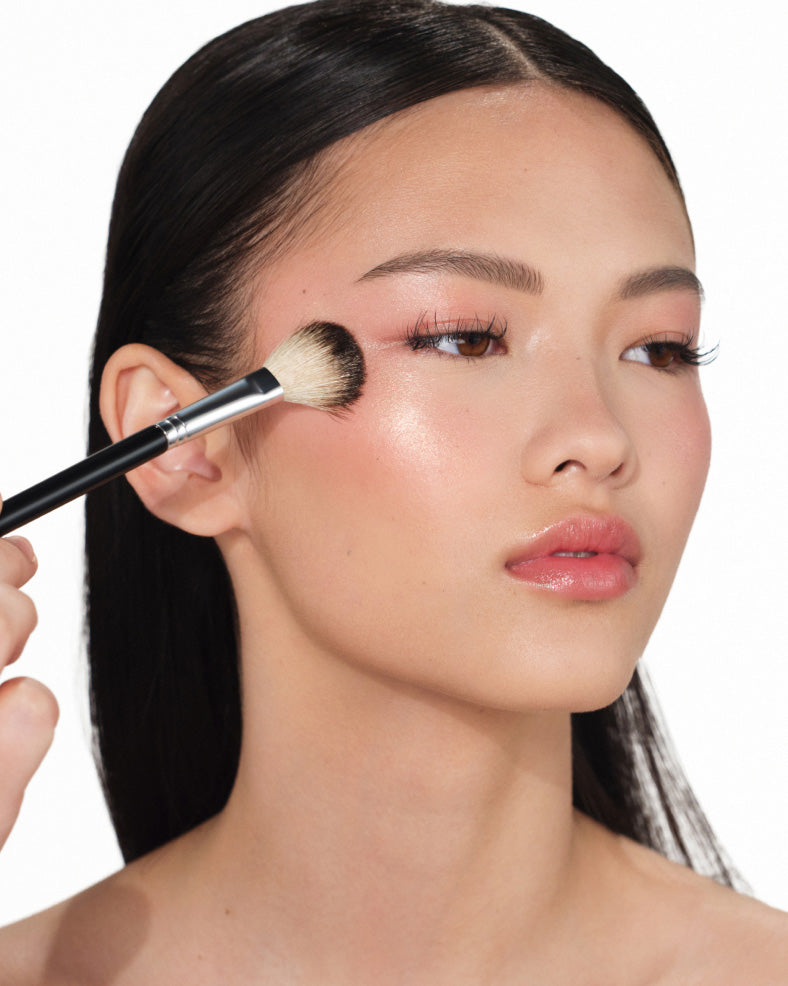 GET THE LOOK: USING GLOW SEEKER