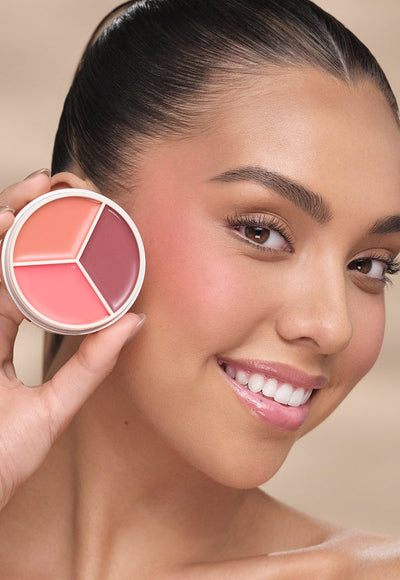 Get The Look: Using Magic Touch Blush Trio in Peach