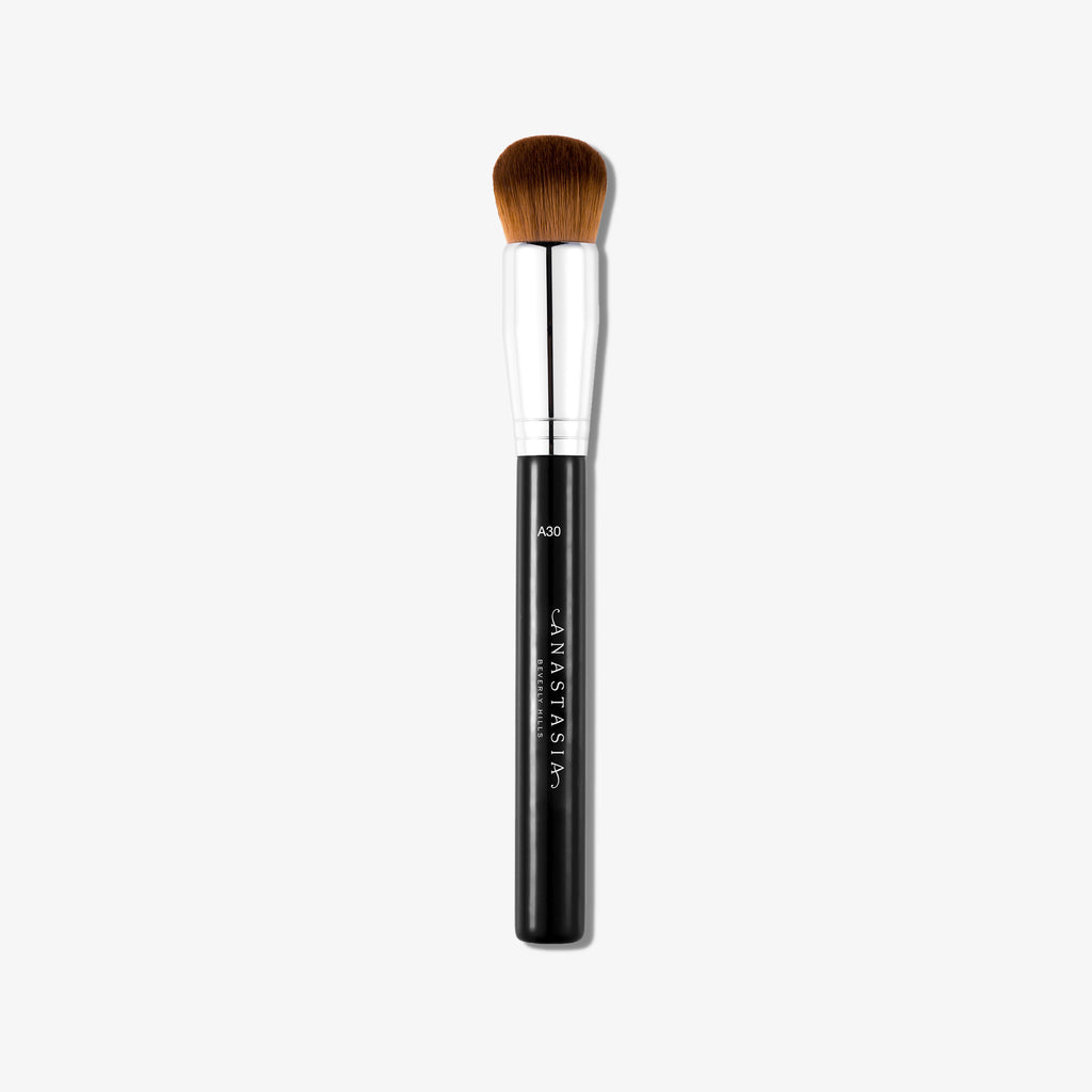 A30 Pro Domed Kabuki Brush