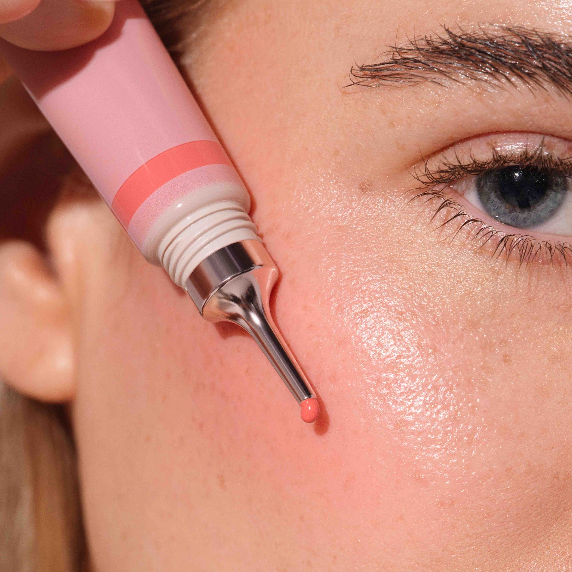 Blurring Serum Blush Product Image