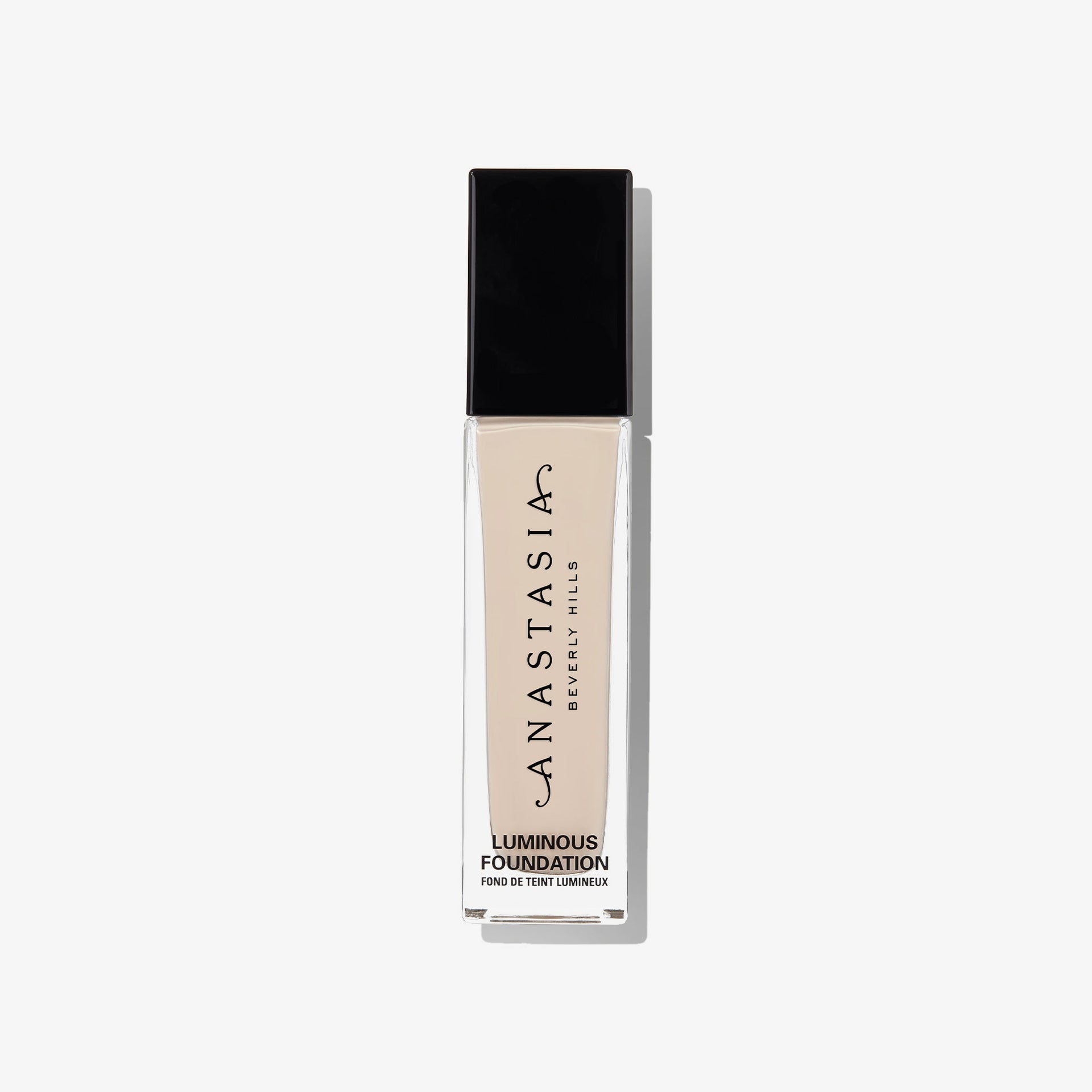 100N | Closed Luminous Foundation - 100N