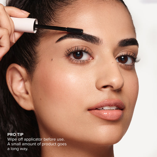 Frozen & Fuller-Looking Brow Duo Model Alt
PRO TIP
Wipe off applicator before use. A small amount of product goes a long way.