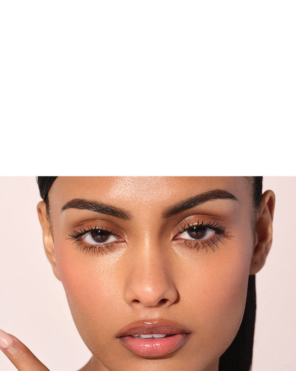 Elevate Your Summer Beauty: Clean Glam for Radiant Skin