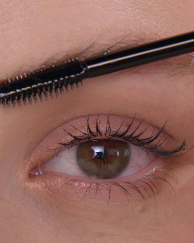 Clean Brows Using Brow Freeze® Gel
