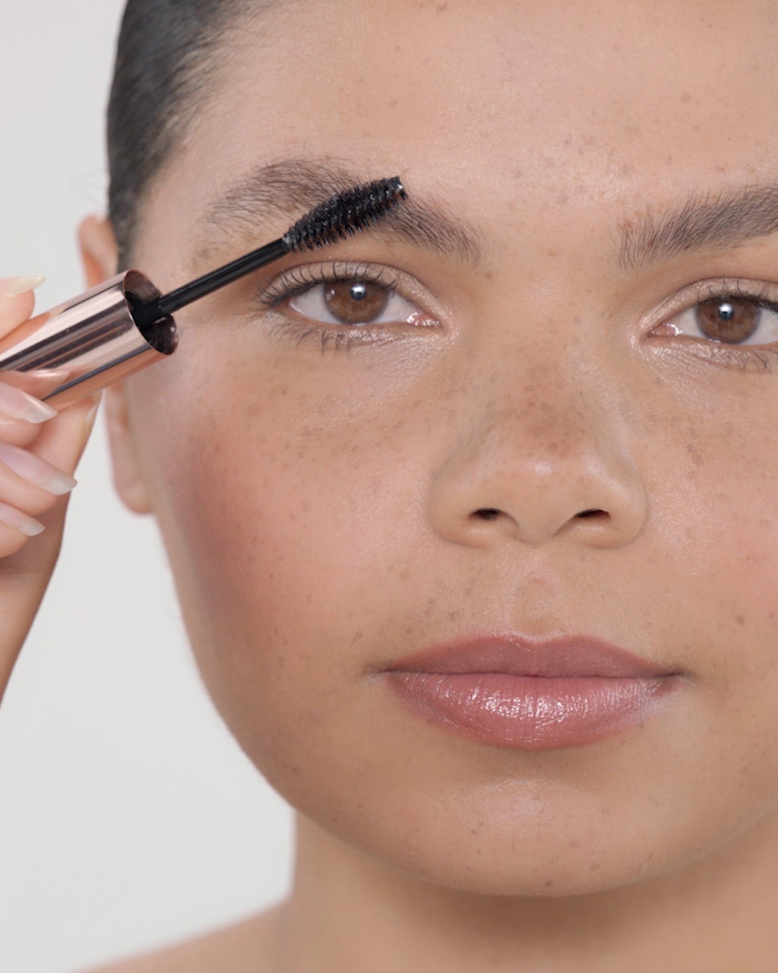 Applying Clear Brow Gel