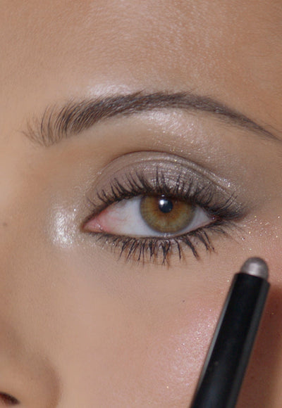 How To: Glidr Eyeshadow Stick in Greystone & Starcloud