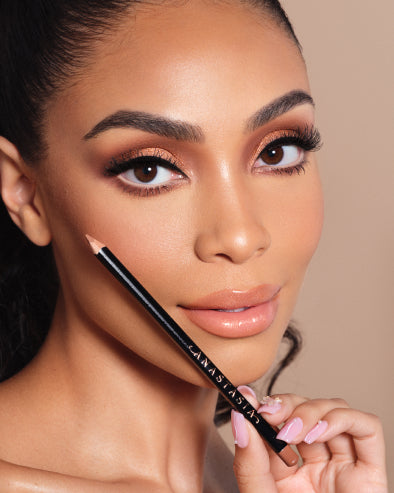 How To: Apply Lip Liner
