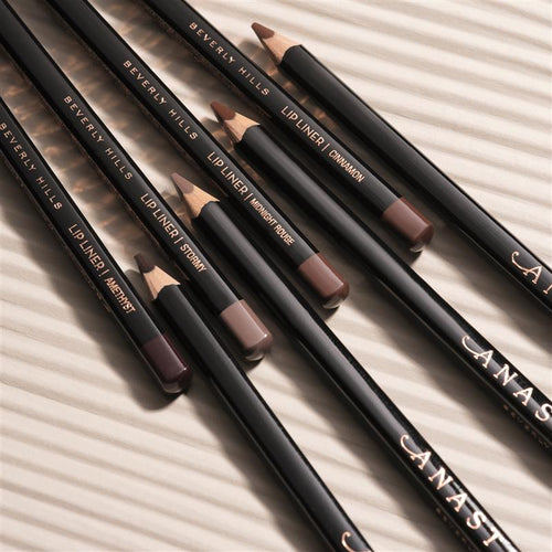 Lip Liner Alt Shot