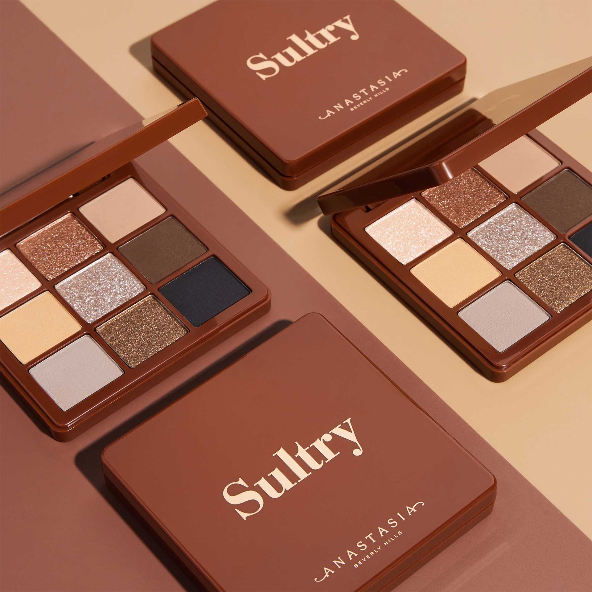 Deluxe Mini Sultry Palette Stylized Image