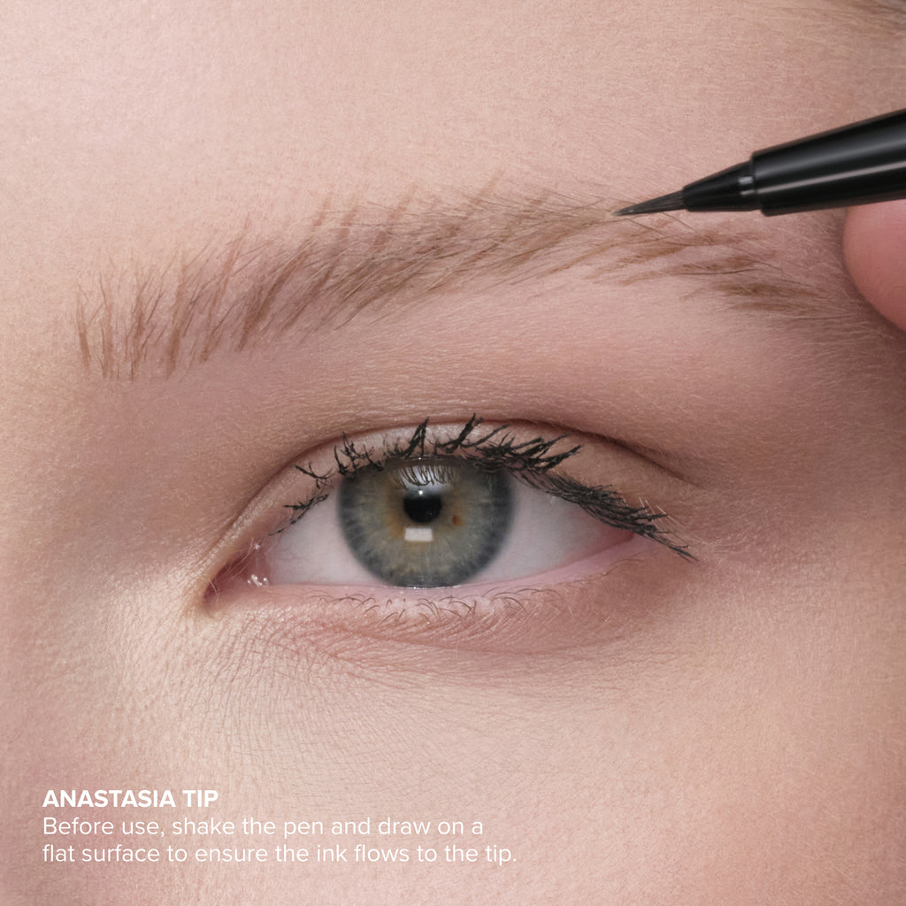 Frozen & Fuller-Looking Brow Duo Alt
Anastasia Tip
Before use, shake the pen and draw on a flat surface to ensure the ink flows to the tip.